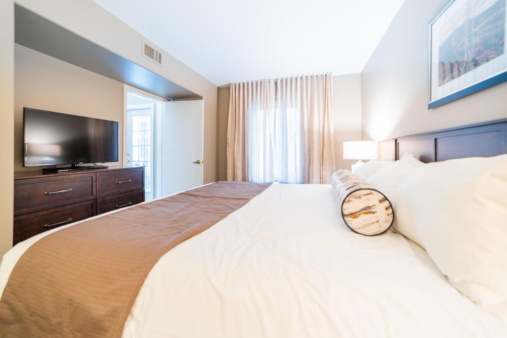 Horseshoe Valley Suites - The Aurora Shanty Bay Екстериор снимка