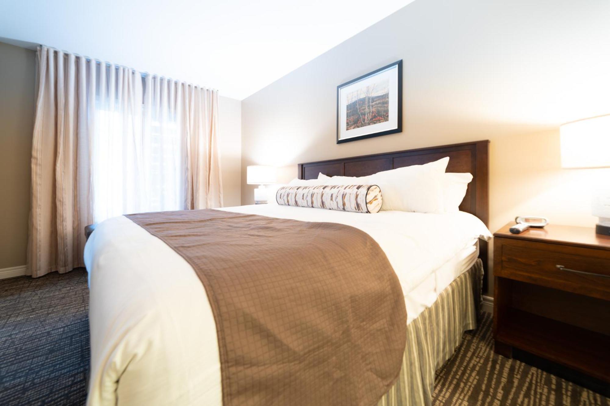 Horseshoe Valley Suites - The Aurora Shanty Bay Екстериор снимка