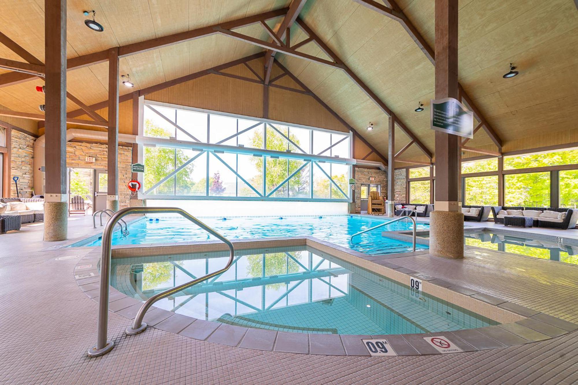 Horseshoe Valley Suites - The Aurora Shanty Bay Екстериор снимка