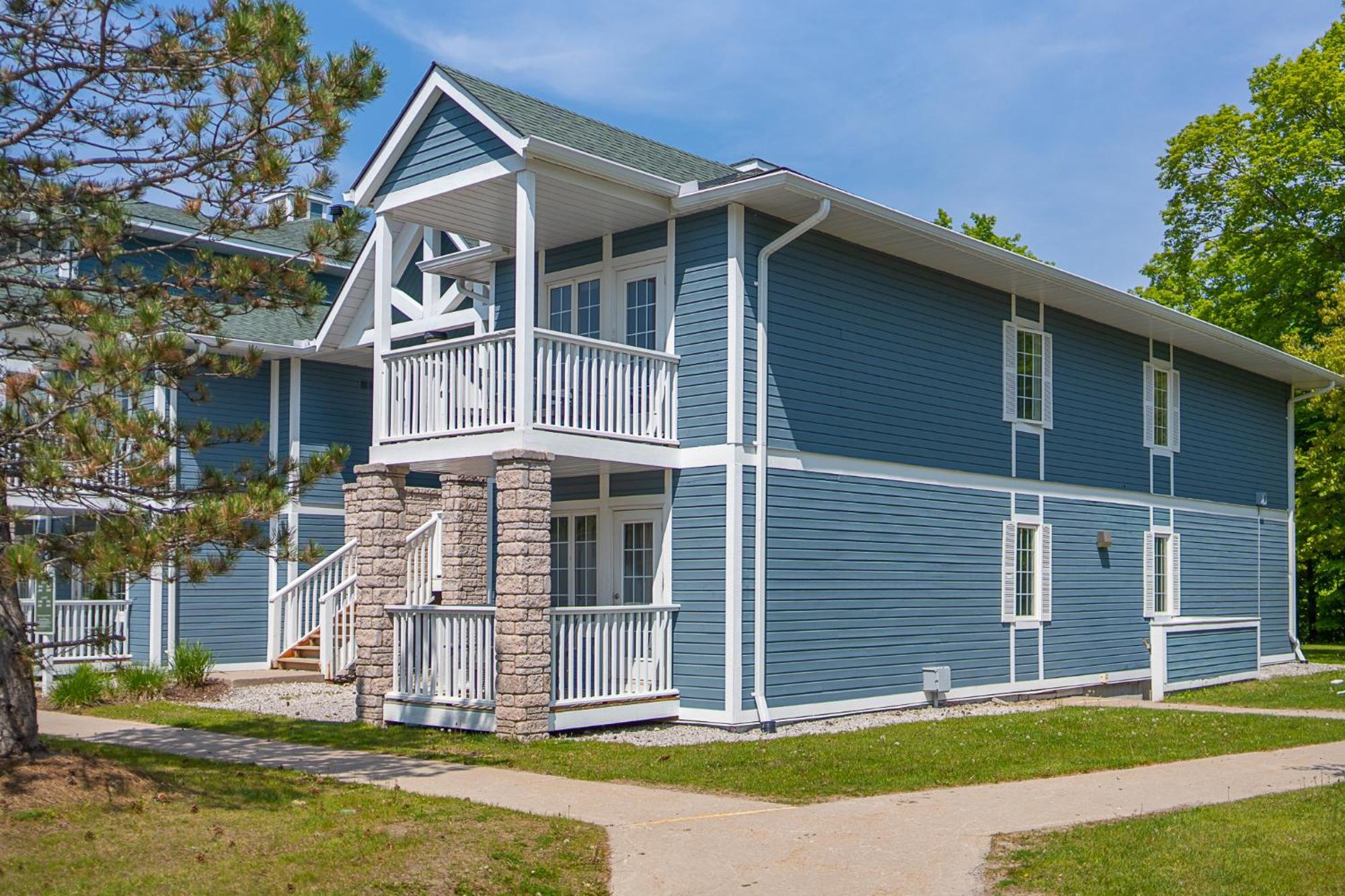 Horseshoe Valley Suites - The Aurora Shanty Bay Екстериор снимка